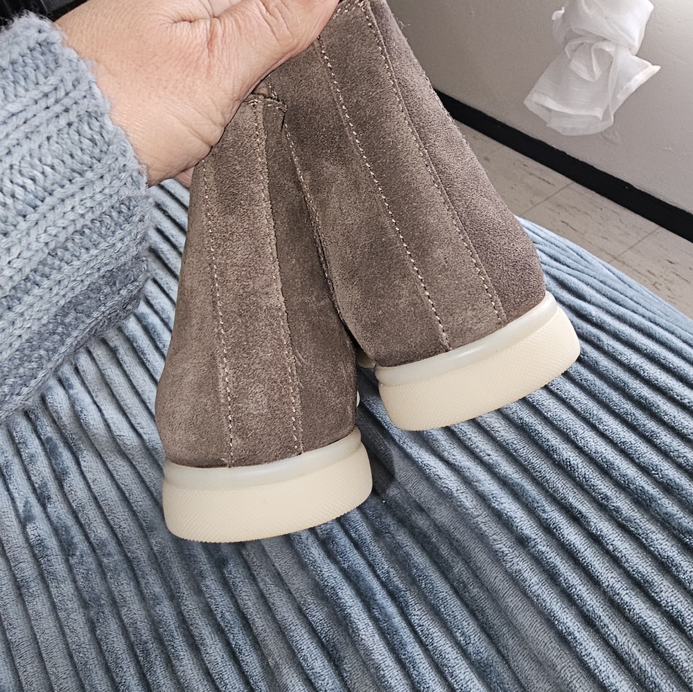 SCAROSSO SUEDE CHELSEA BOOT SZ 37 - Picture 5 of 7